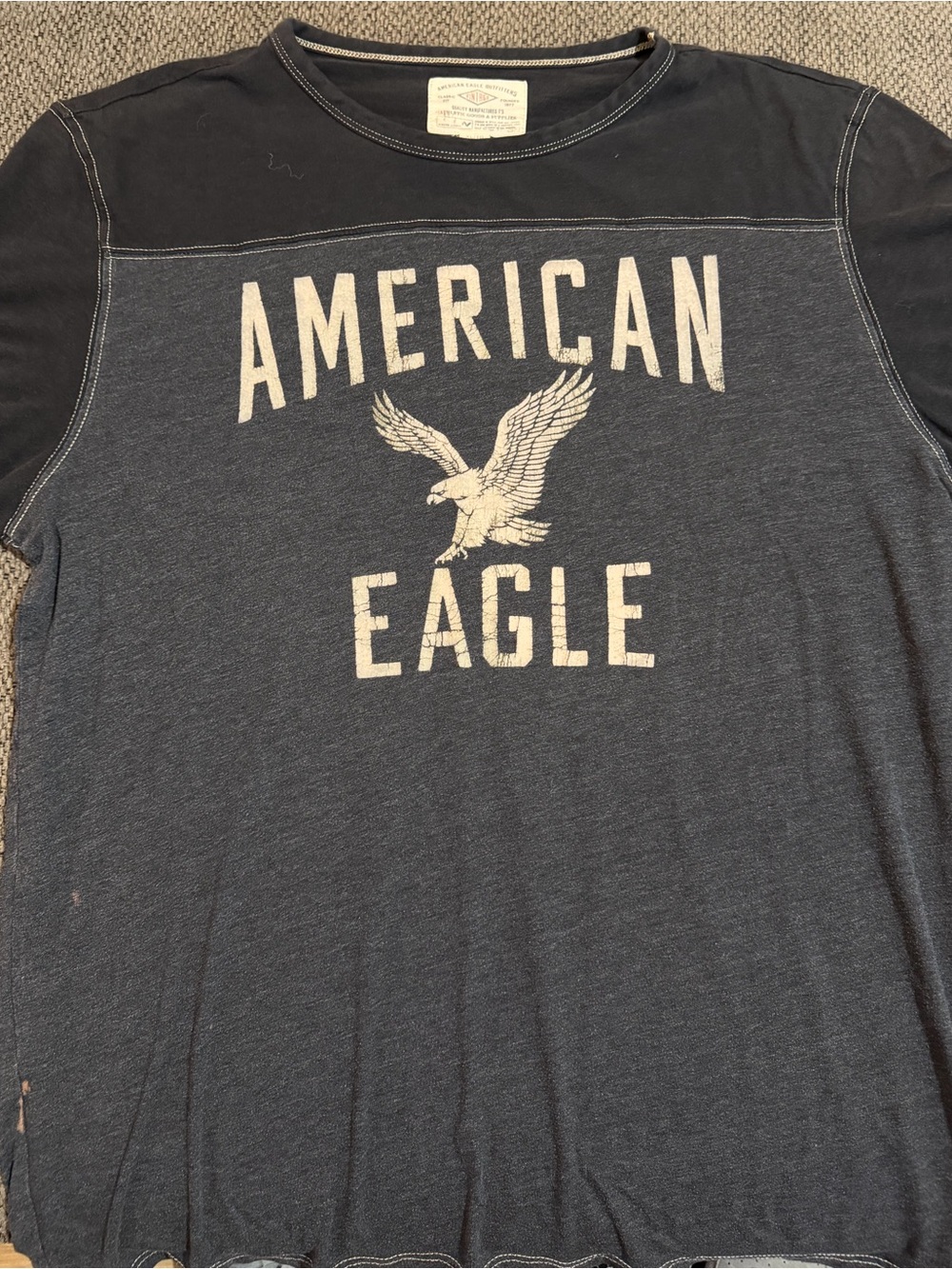 Men’s American Eagle shirt